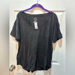 Women’s Maurice’s 24/7 Tee Size XL